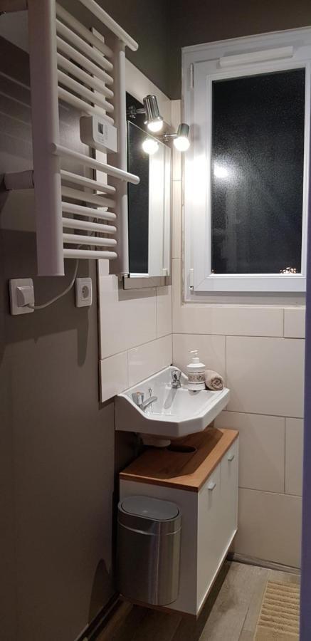 Agreable Petite Maison Proche Joigny Chamvres 外观 照片